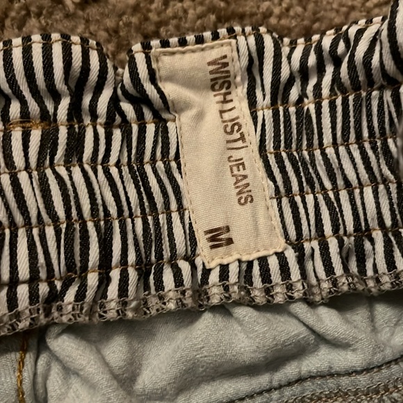 High waisted “Paper Bag” Shorts - Picture 2 of 3